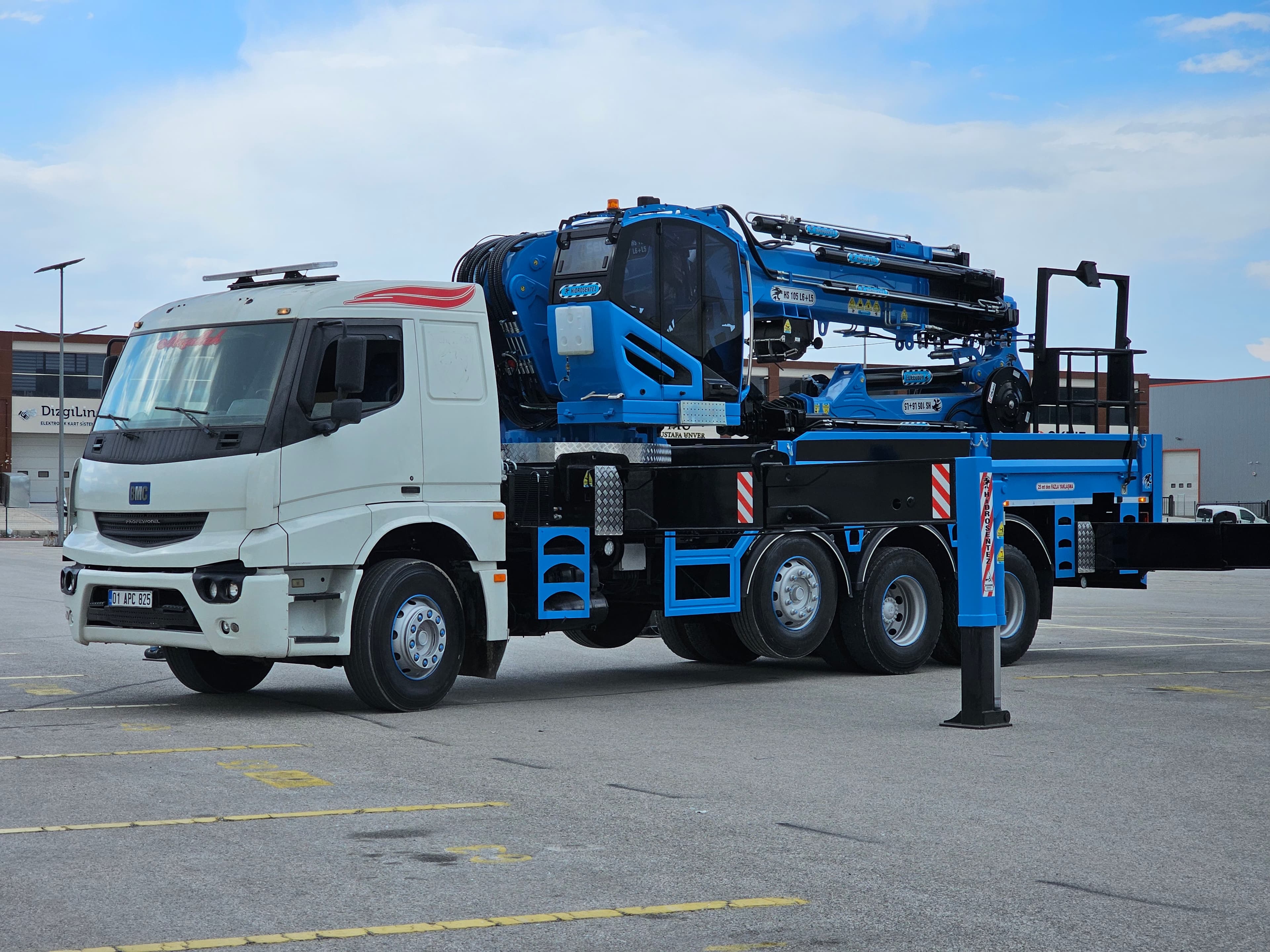 Katlanır Bomlu Vinçler HS 105 L6+L4 KUPA ARKASI kucuk gorsel 2