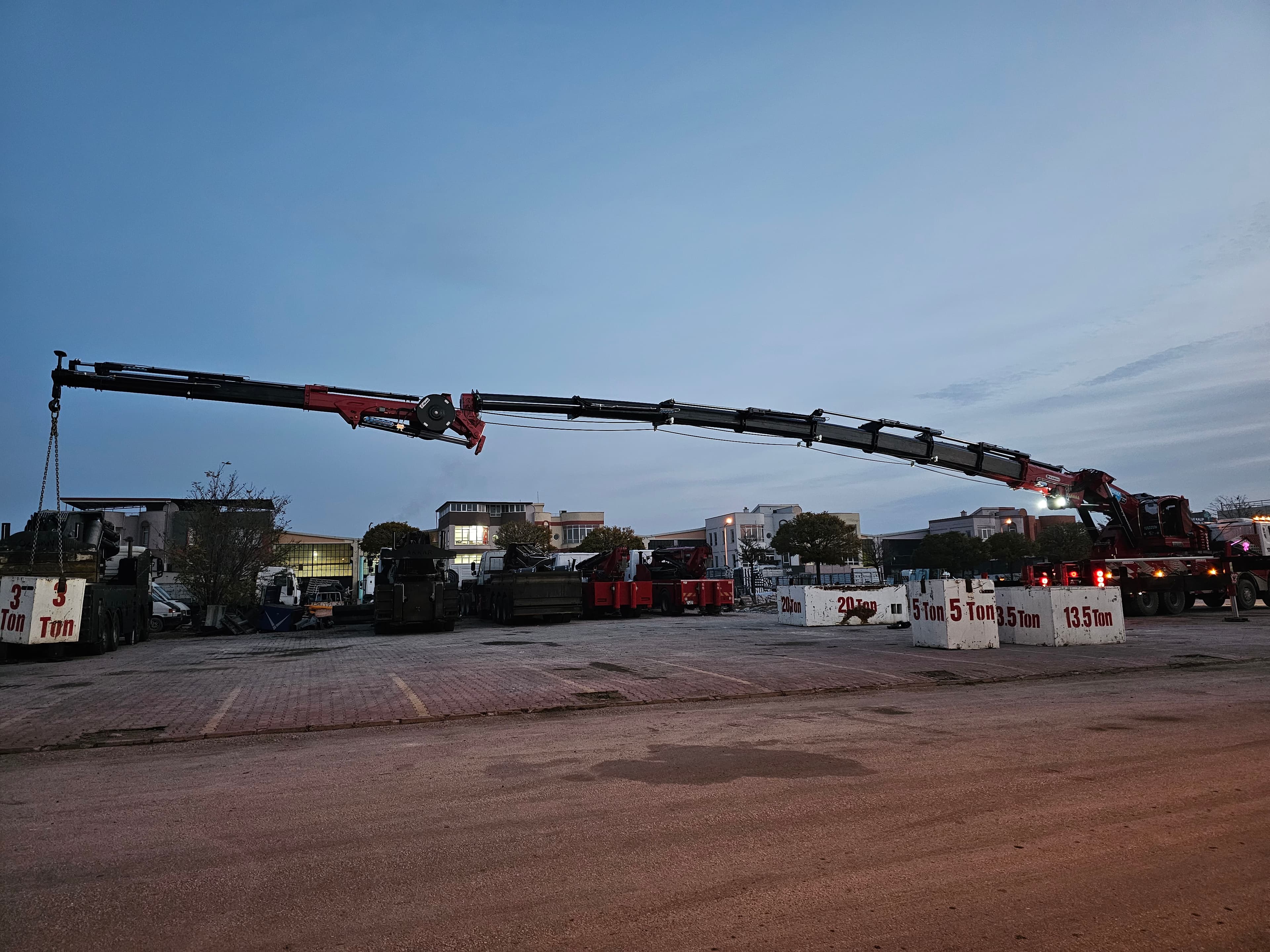 Katlanır Bomlu Vinçler HS 240 L8+L5 kucuk gorsel 2