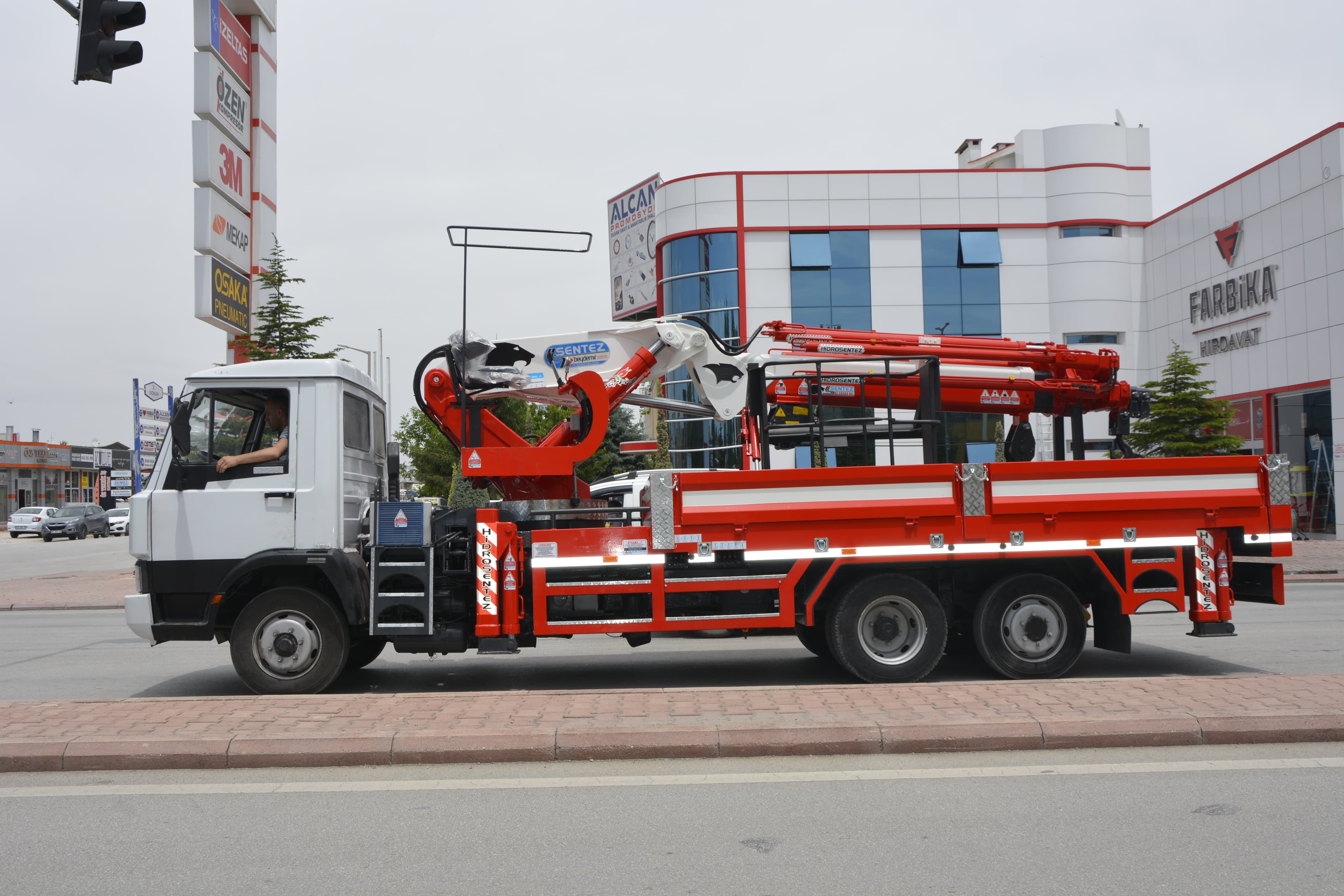 Katlanır Bomlu Vinçler HS 30 YK6 kucuk gorsel 2