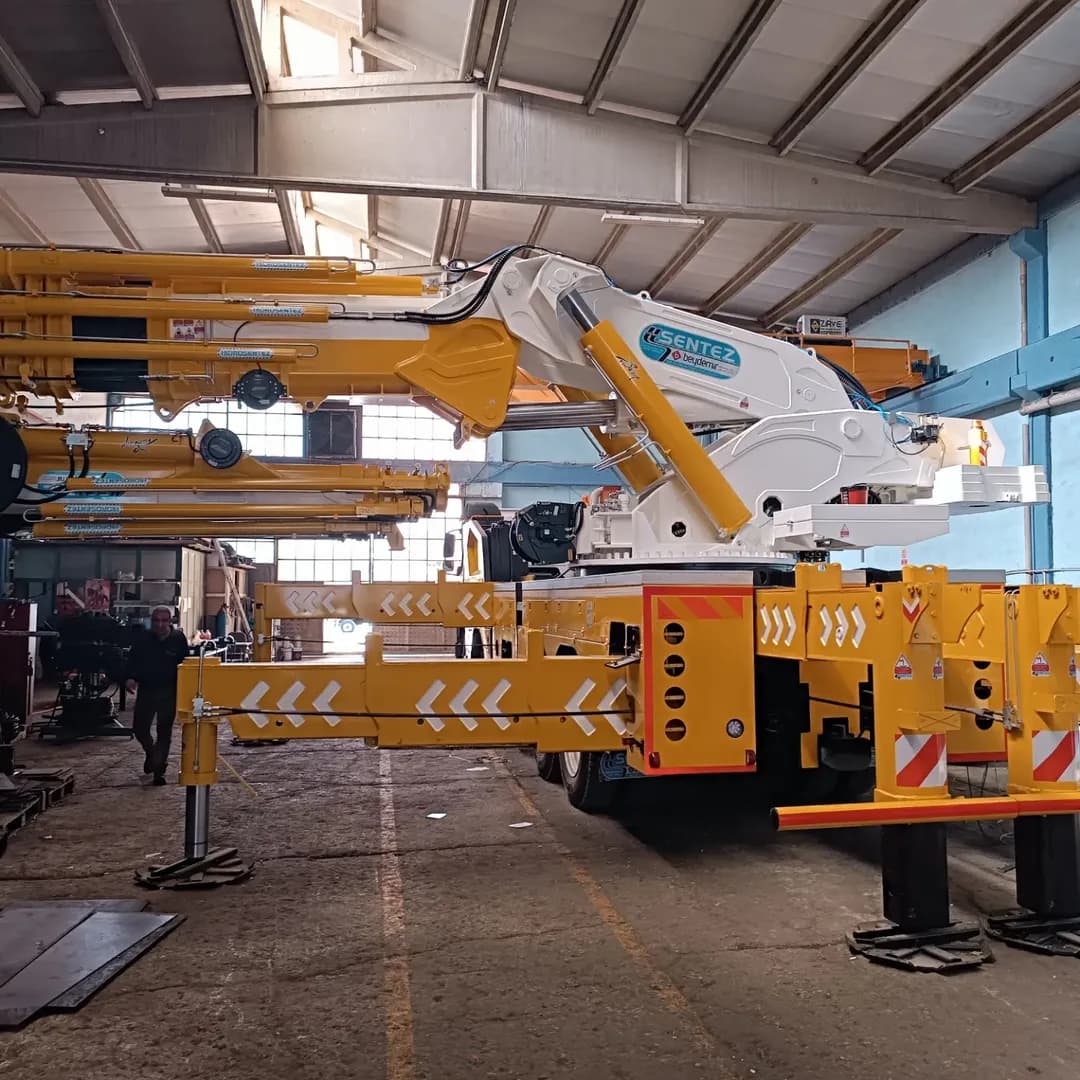 Katlanır Bomlu Vinçler HS 330 L8+L6 kucuk gorsel 2